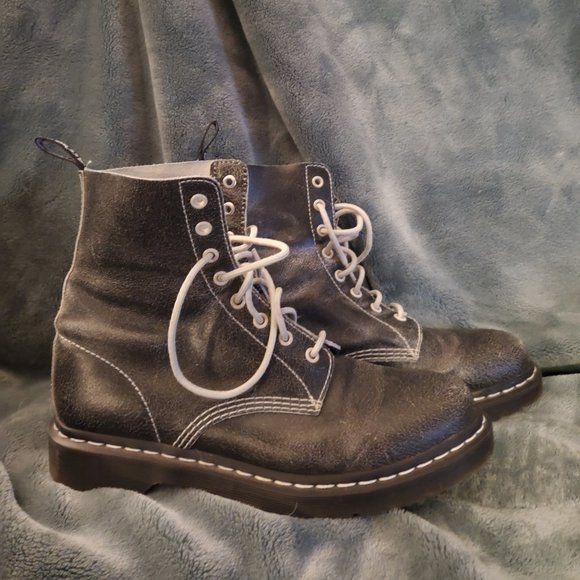 Dr. Martens Shoes - Gray crackle Dr Martens US L11